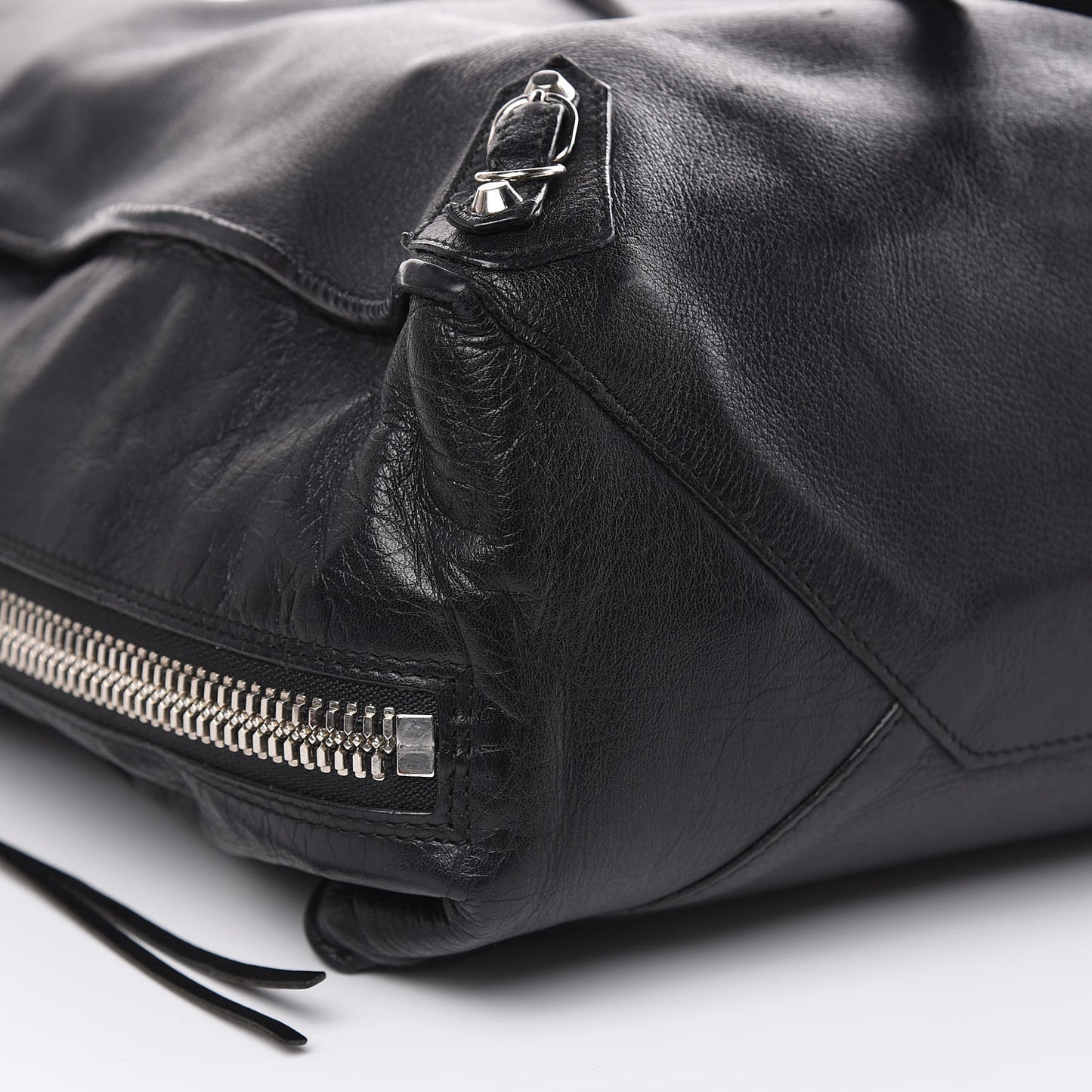 Supple Calfskin Papier A4 Zip Around Tote Black