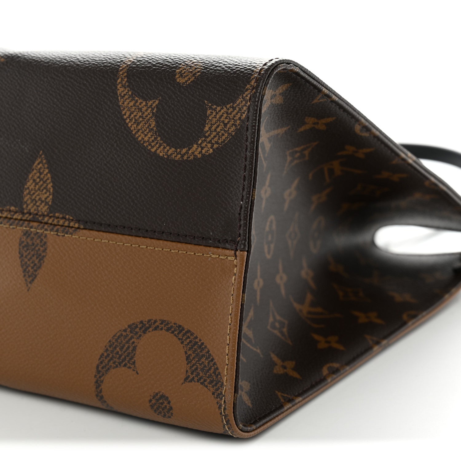 Louis Vuitton Reverse Monogram Giant Onthego MM 9 of 9