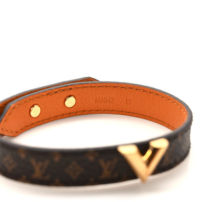 Louis Vuitton Monogram Essential V Bracelet 19 5 of 6