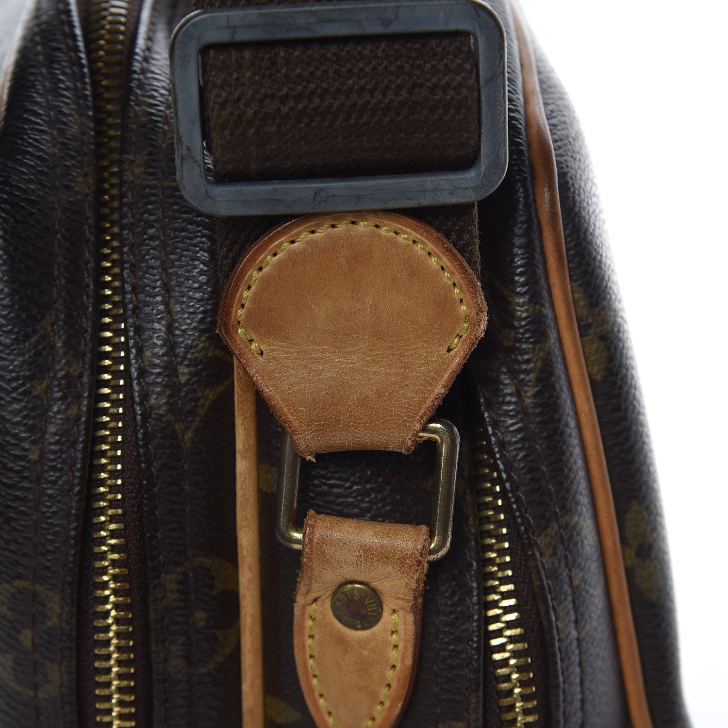 Louis Vuitton Monogram Reporter PM 19 of 23