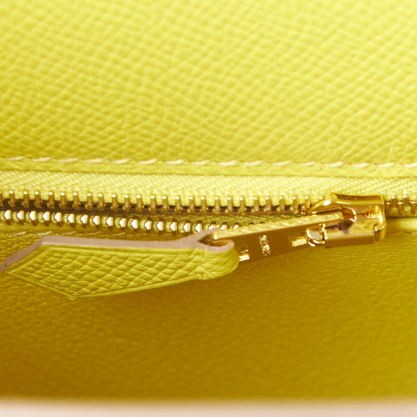 Epsom Kelly Sellier 28 Lime