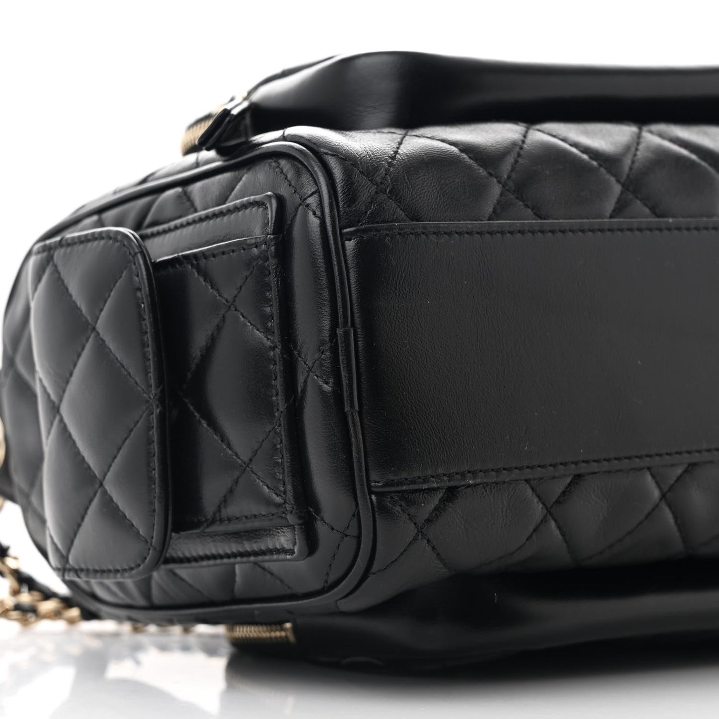 Shiny Crumpled Lambskin Quilted Medium Preppy Pocket Camera Case Black