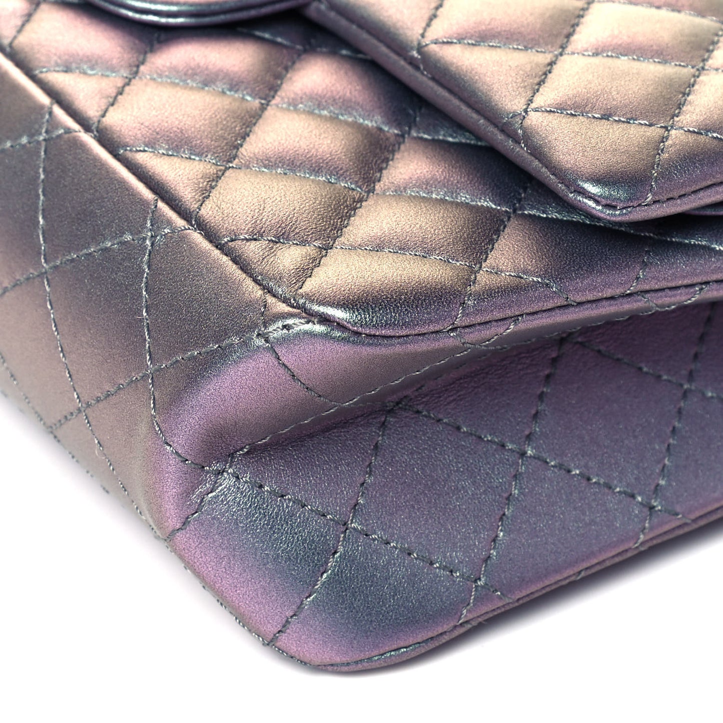 Iridescent Lambskin Quilted 2.55 Reissue 225 Flap Light Purple