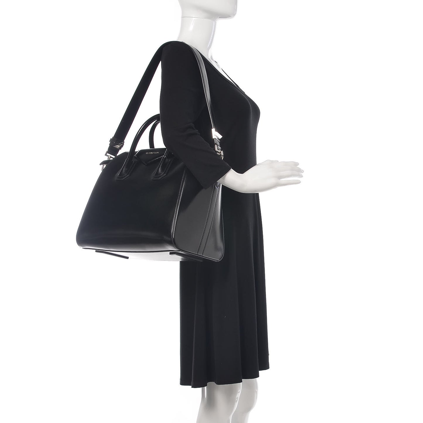 Shiny Lord Calfskin Medium Antigona Black