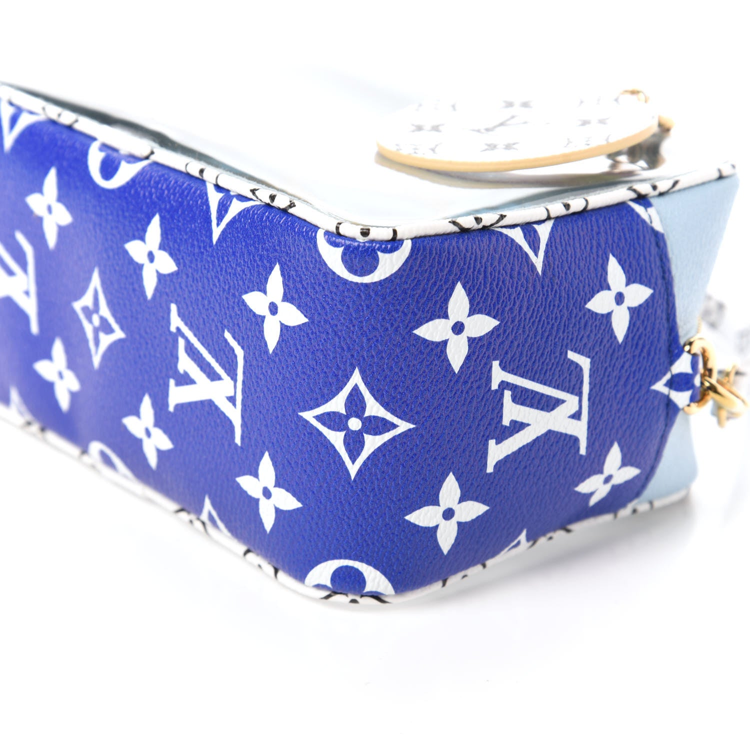 Louis Vuitton Monogram Giant Hawaii Beach Pouch Blue 7 of 10
