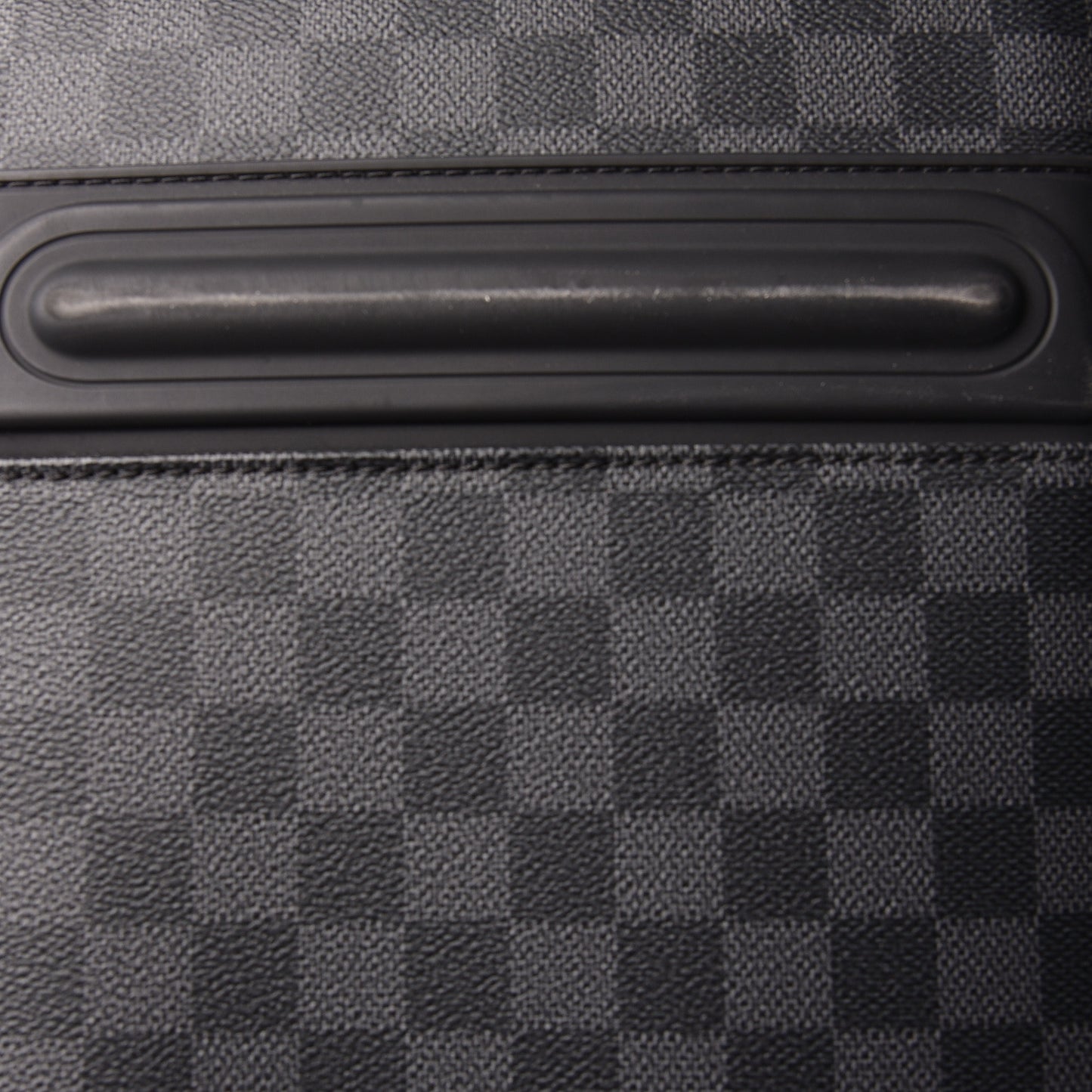 Damier Graphite Pegase 65