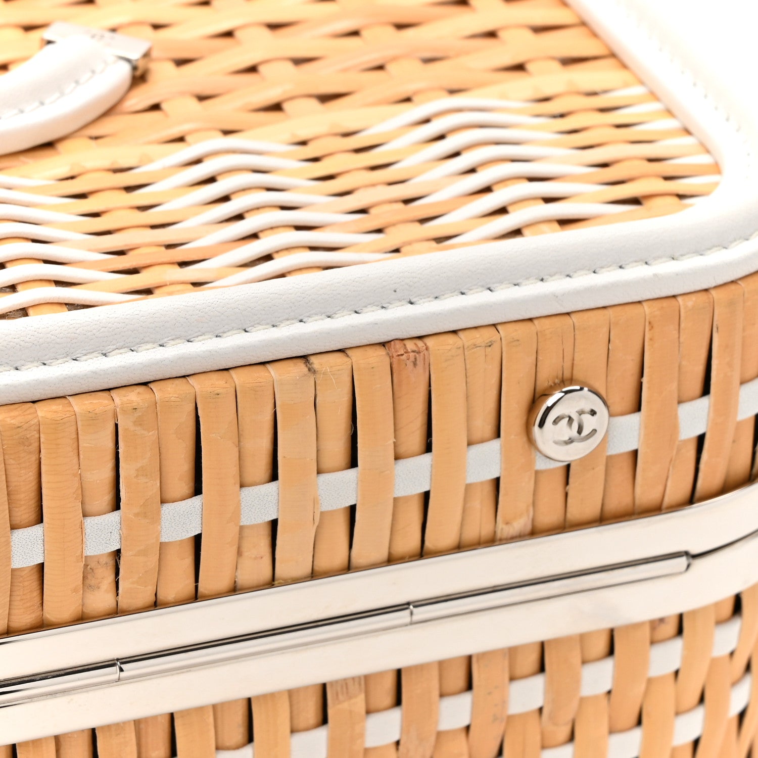 Chanel Raffia Calfskin CC Filigree Vanity Case White 11 of 13