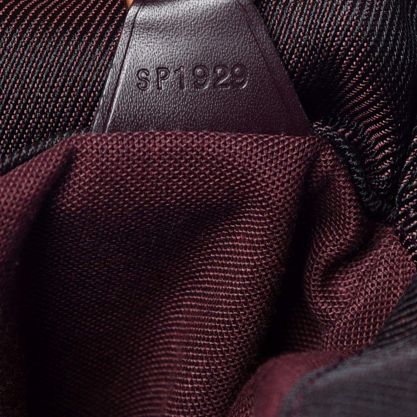 Taiga Dersou Messenger Bag Acajou