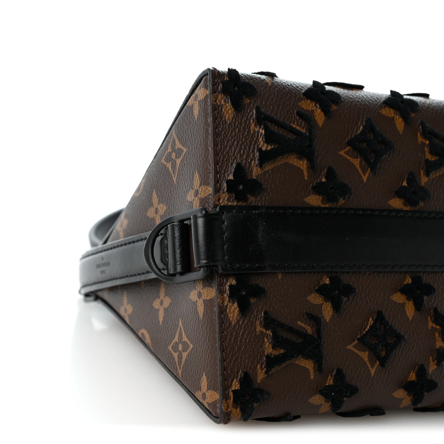 Monogram Tuffetage Triangle Messenger Black