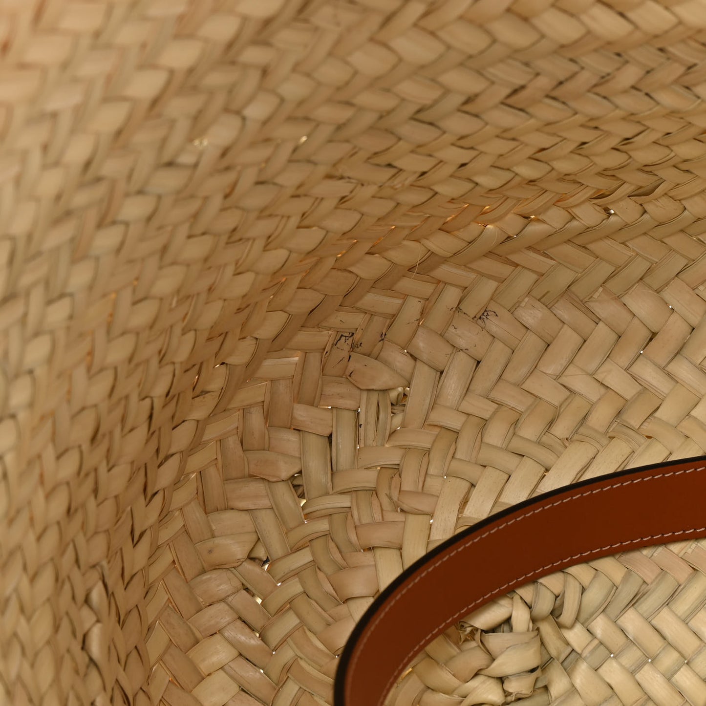 Raffia Calfskin Triomphe Medium Panier Tan