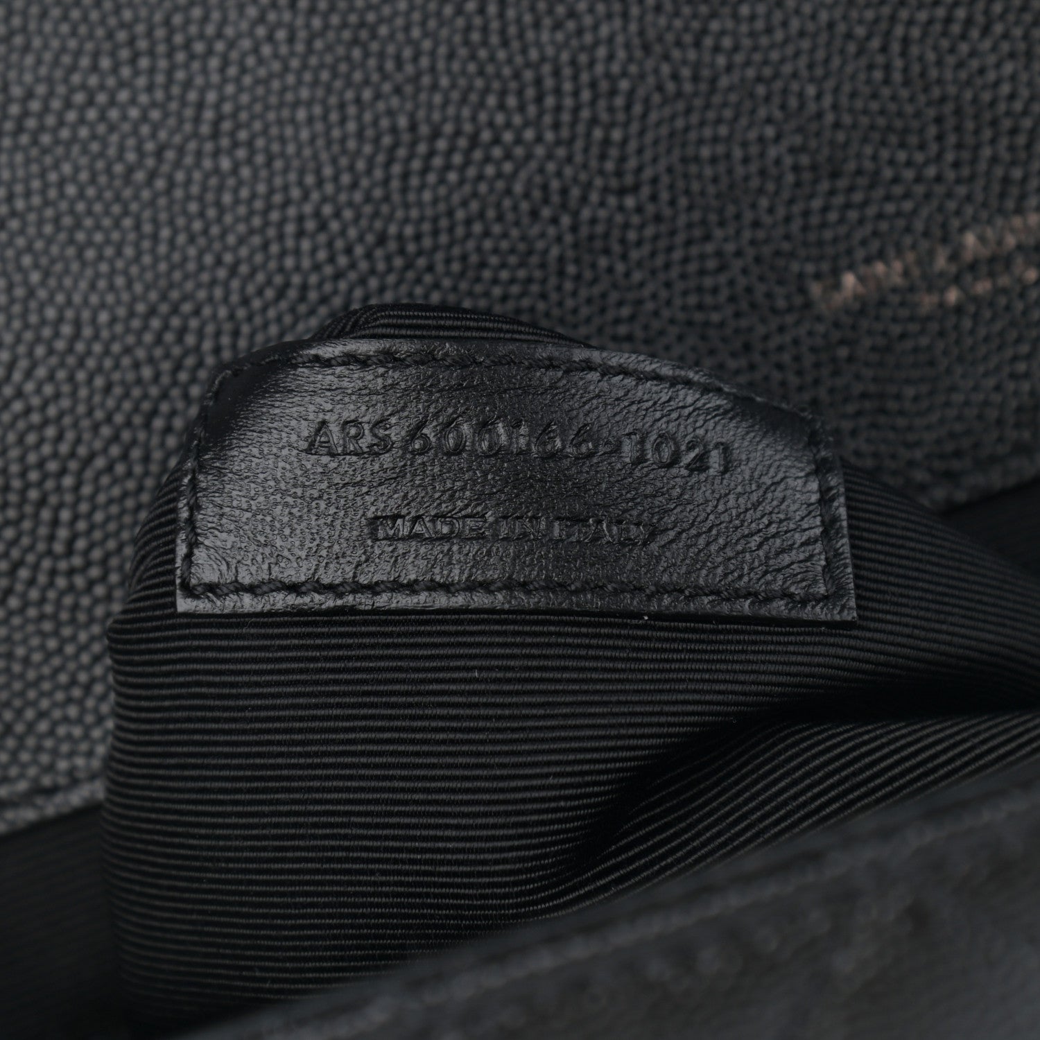 Saint Laurent Grain De Poudre Textured Mixed Matelasse Large Triquilt Monogram Monochrome Satchel Black 7 of 11