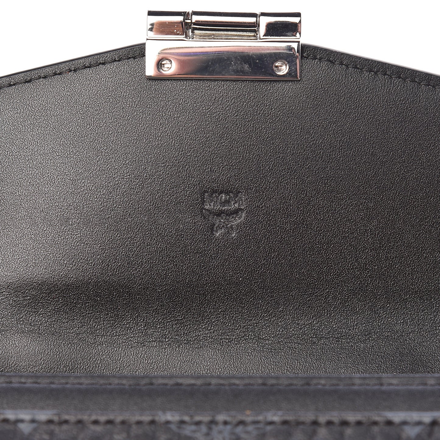 Visetos Large Patricia Wallet On Chain Black