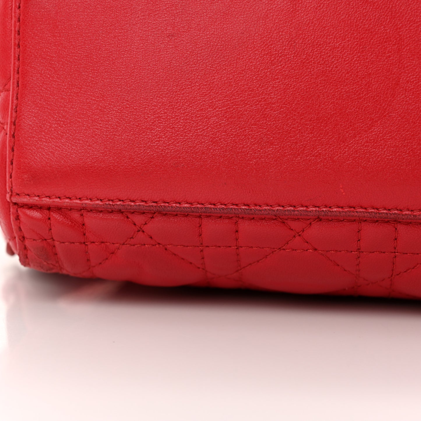 Lambskin Cannage Large Stardust Backpack Red