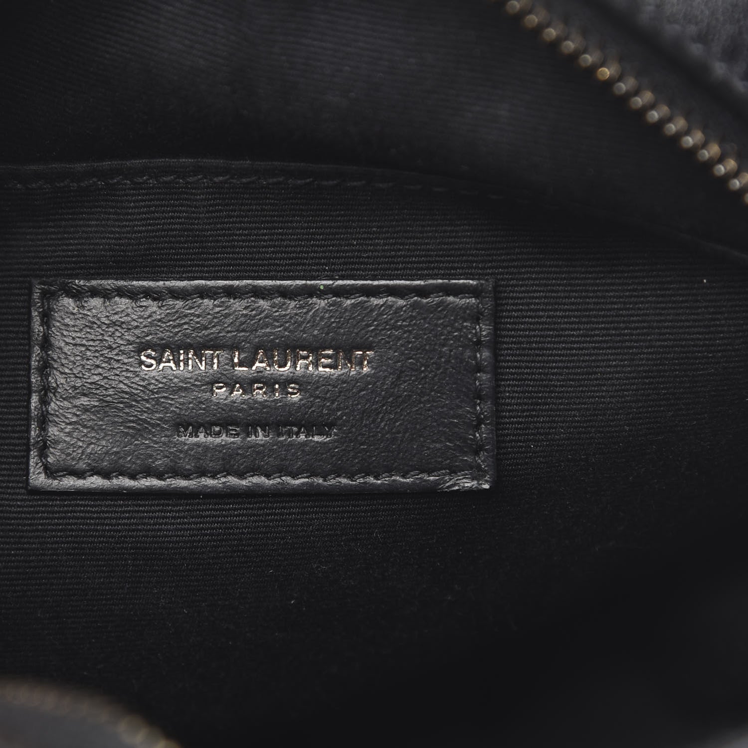 Saint Laurent Calfskin Matelasse Chevron Round Vinyle Camera Bag Black 6 of 10
