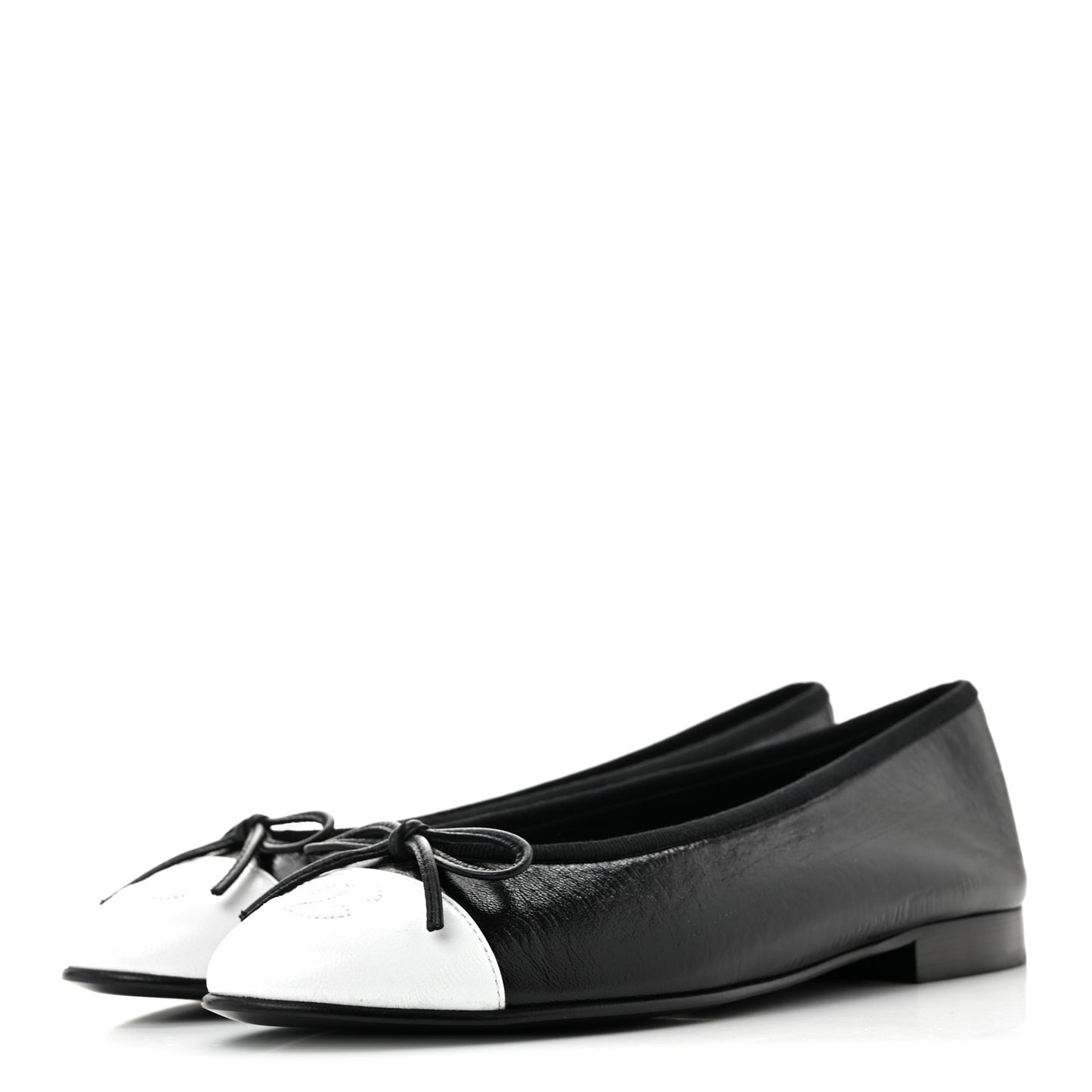 Crumpled Shiny Lambskin Cap Toe CC Ballerina Flats 36.5 Black White