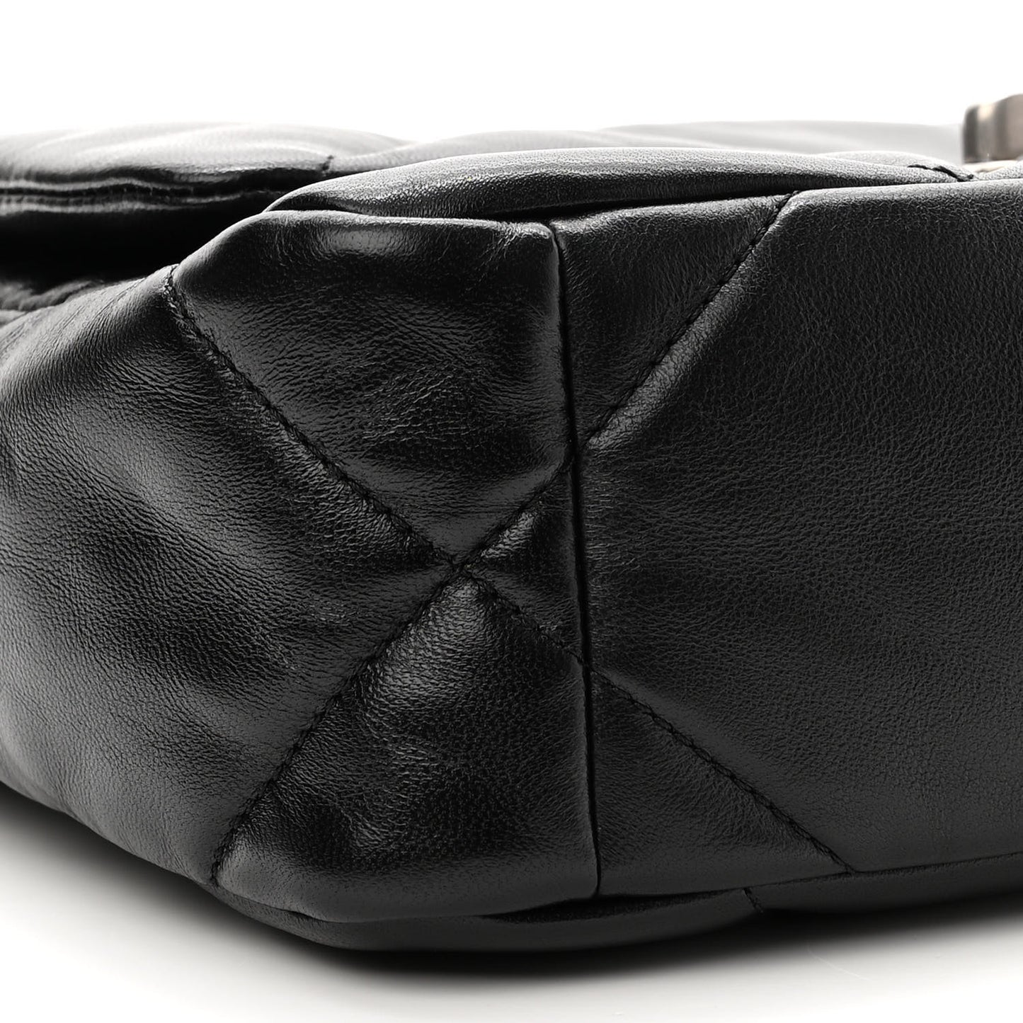 Lambskin Quilted Medium Chanel 19 Flap Black