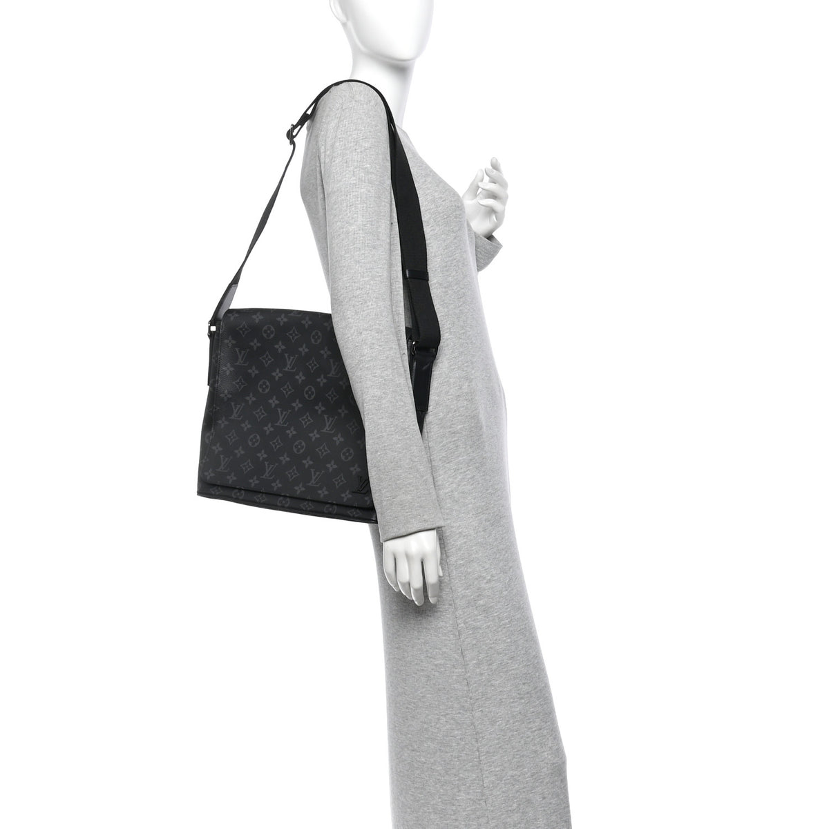 Louis Vuitton Monogram Eclipse District MM 2 of 13