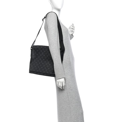 Louis Vuitton Monogram Eclipse District MM 2 of 13