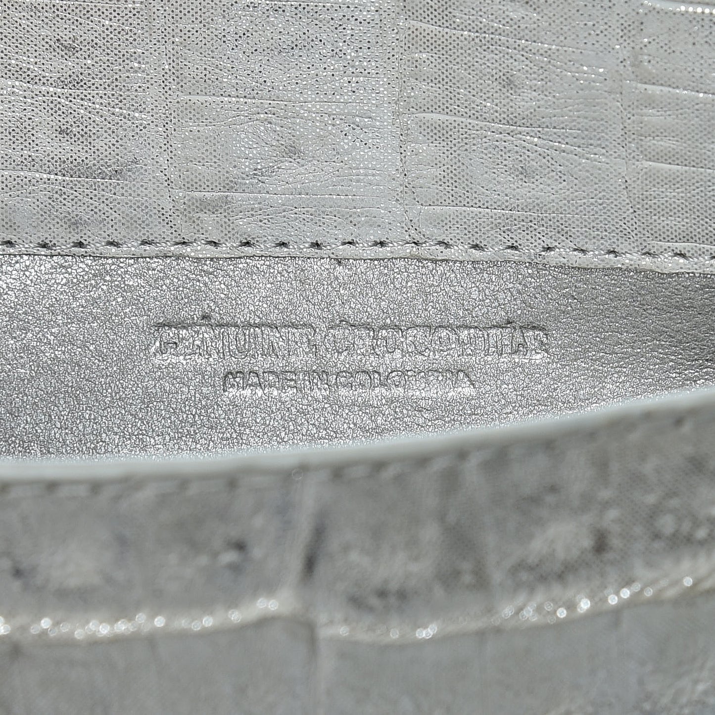 Crocodile Wallet On Chain White