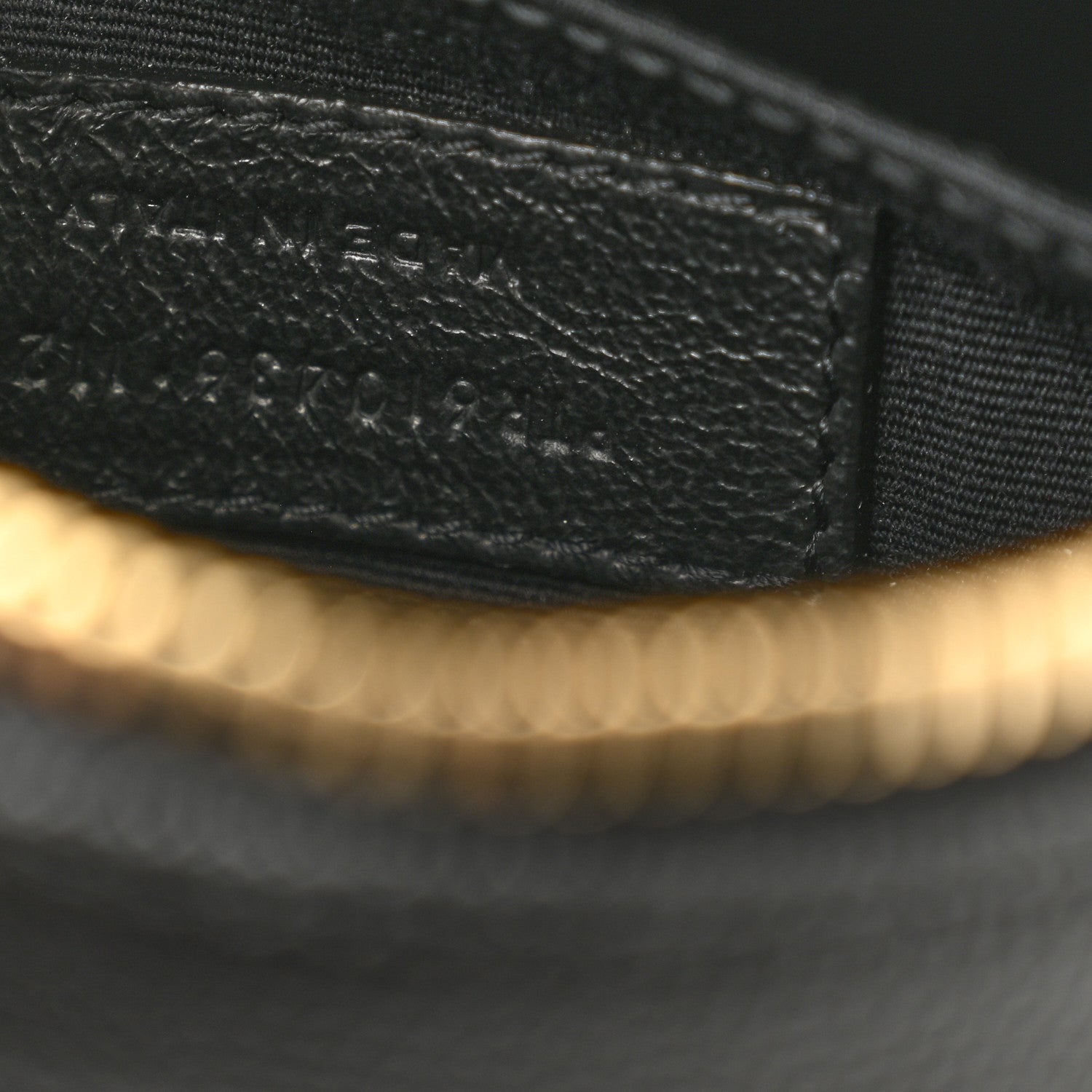Saint Laurent Grain De Poudre Matelasse Chevron Quilted Round Vinyle Camera Bag Black 7 of 12
