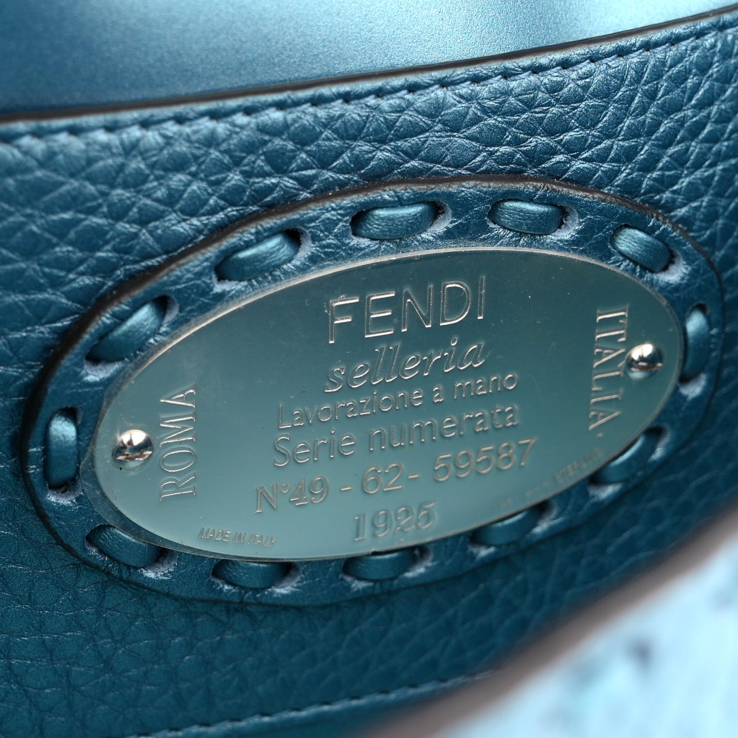 Fendi Metallic Cuoio Roma Sellerissima Nappa Sintetica Tape Stitch Mini Baguette Placca Argento 6 of 10