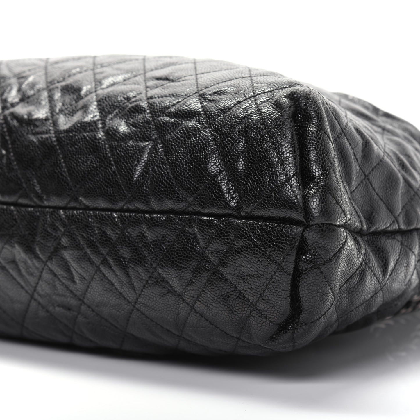 Distressed Glazed Caviar Quilted Large Elastic Tote Black