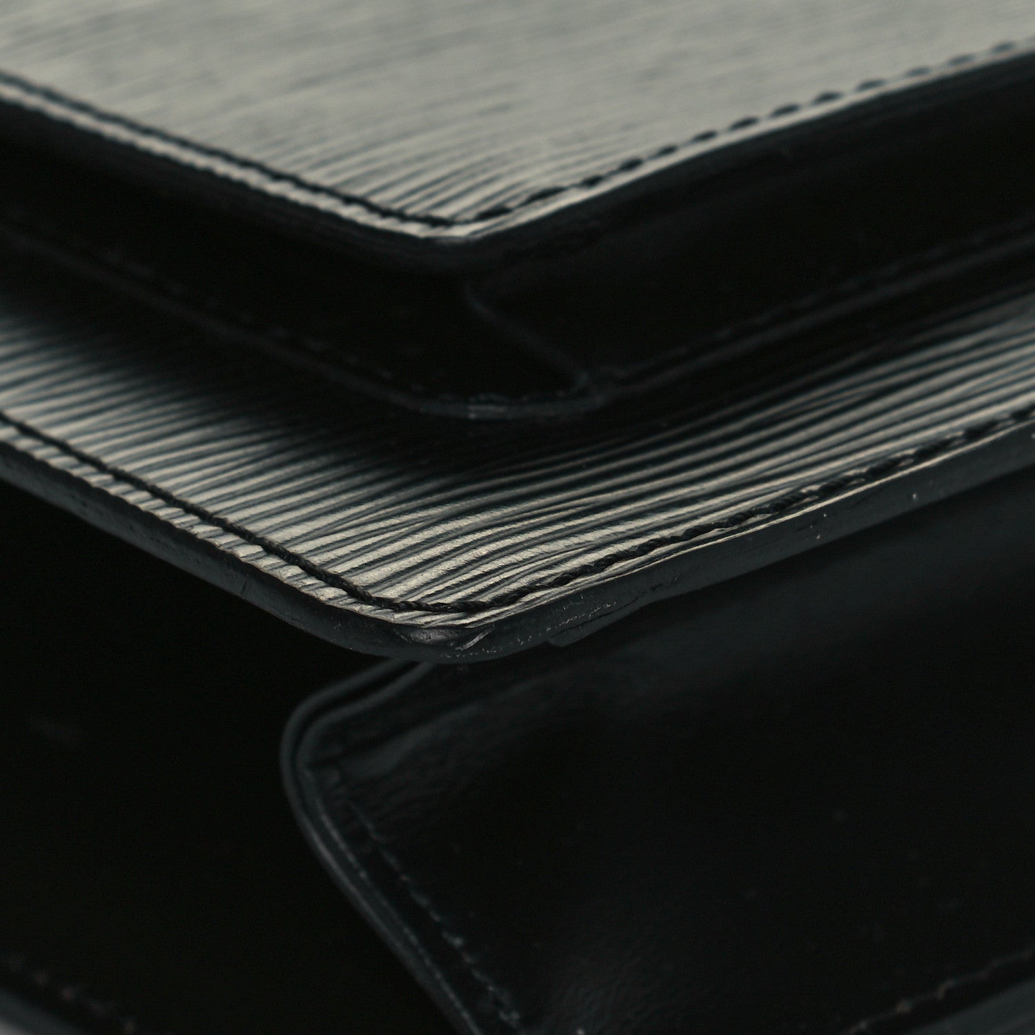 Louis Vuitton Epi Monceau Black 8 of 15