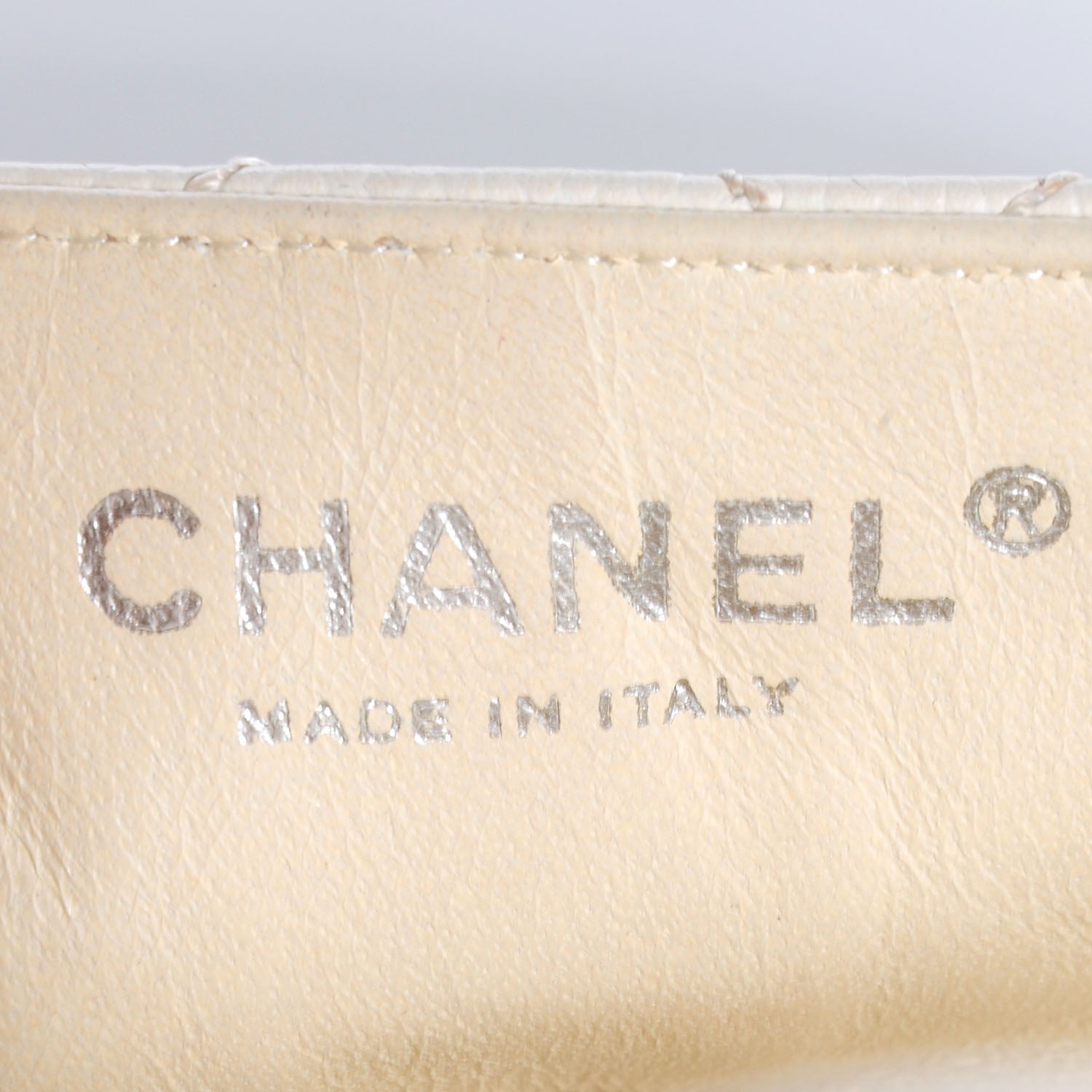 Chanel Caviar East West Flap White 6 of 8