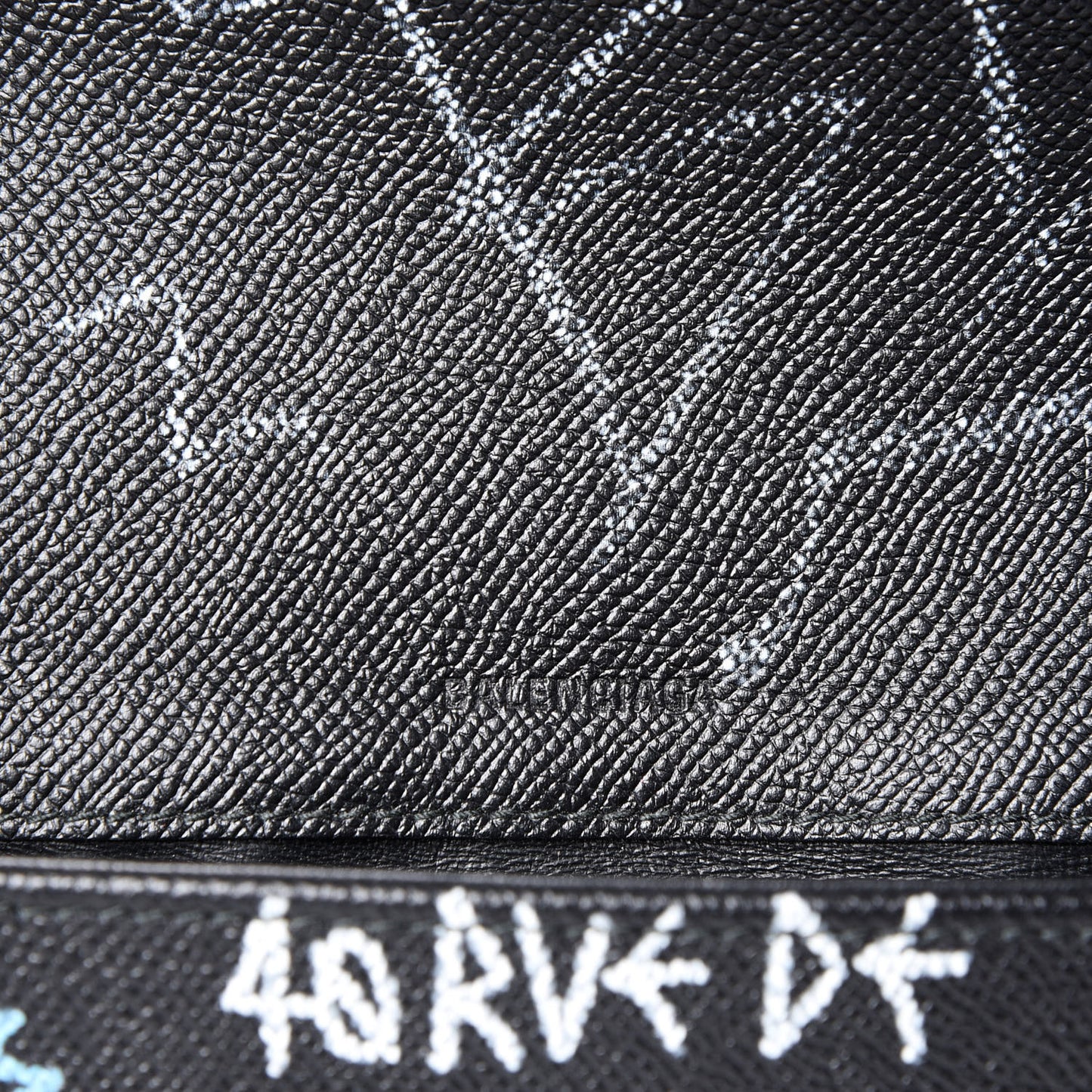 Calfskin Graffiti BB Chain Wallet Black Multicolor