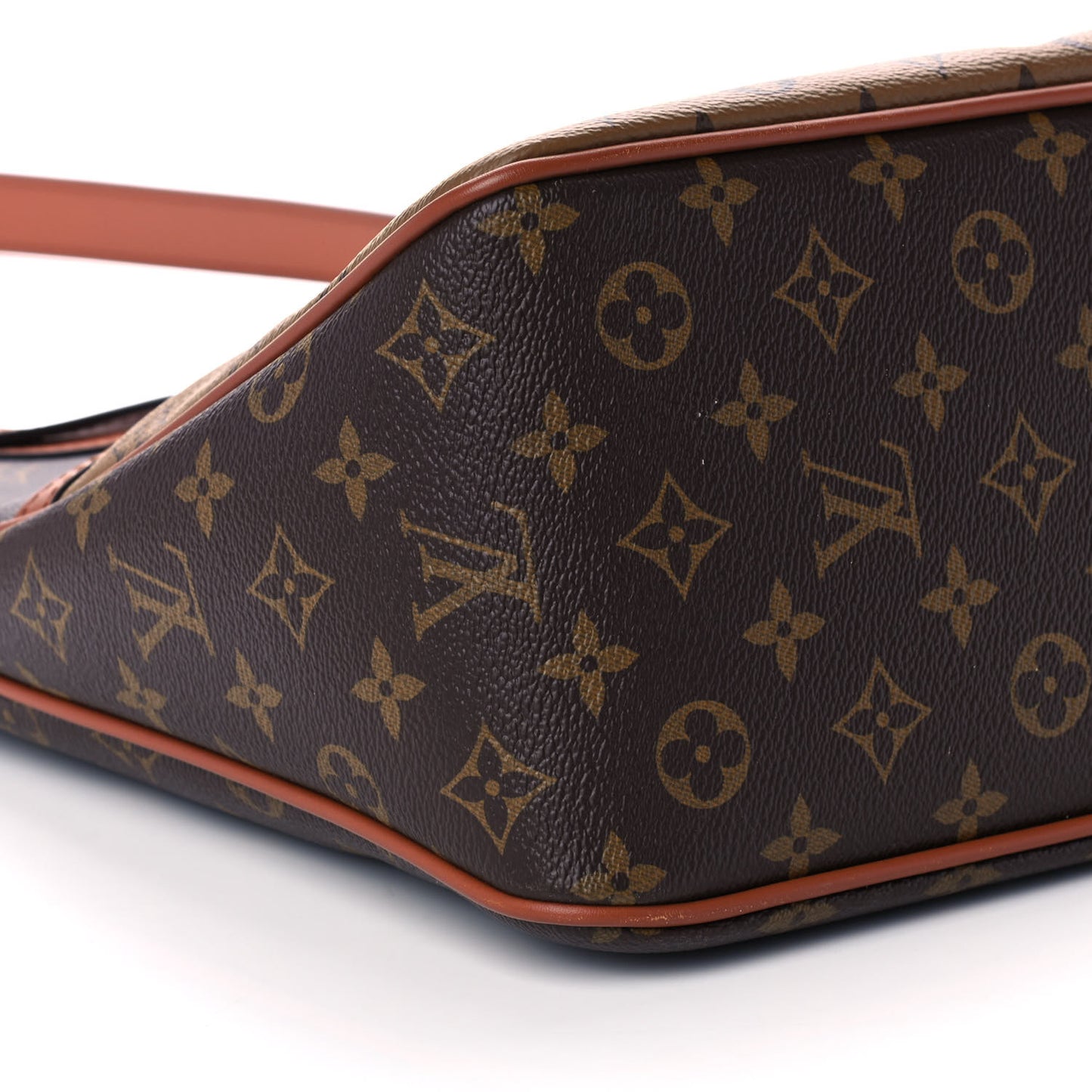 Reverse Monogram Dauphine Hobo MM