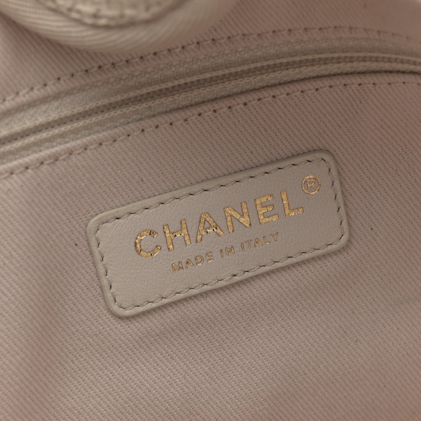 Lurex Boucle Small Deauville Tote Ivory