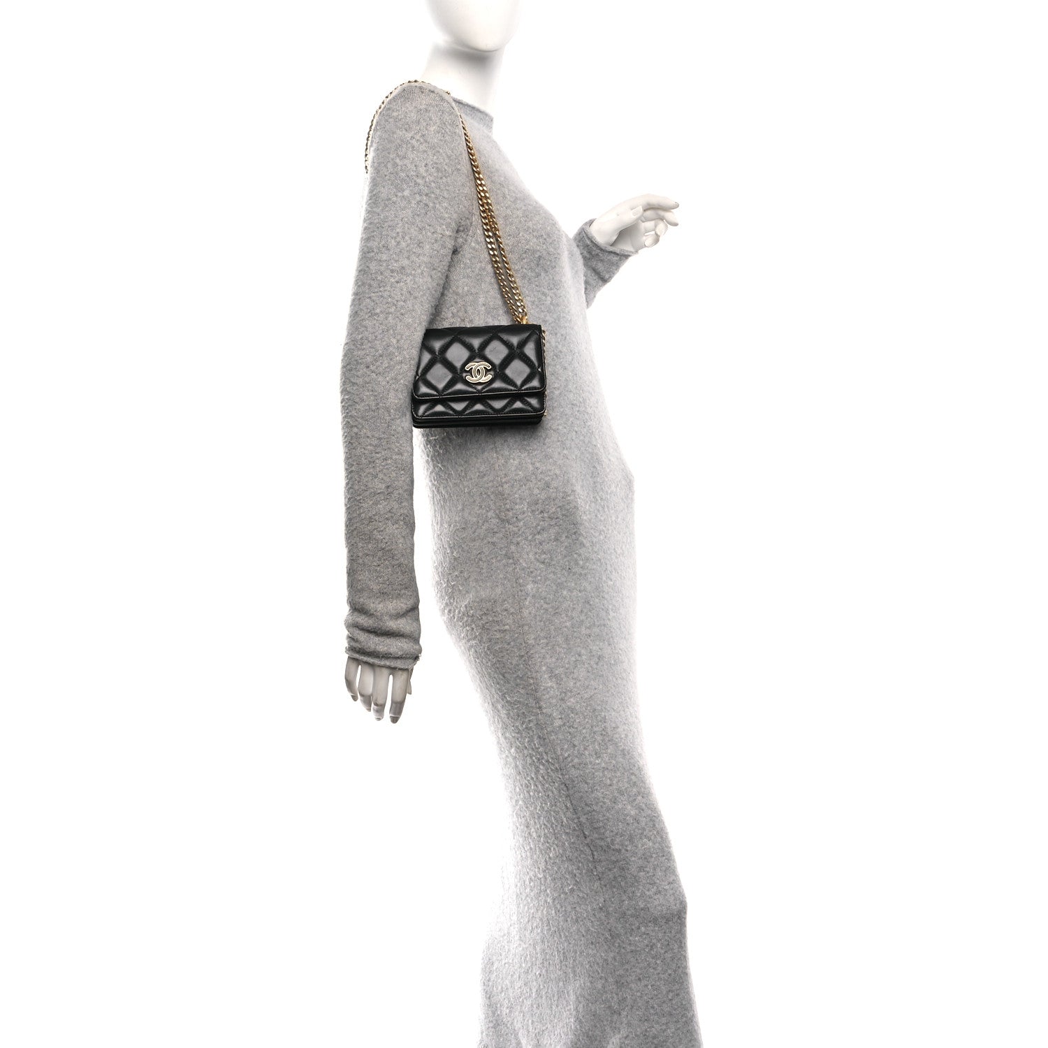 Chanel Lambskin Enamel Quilted Pending CC Clutch With Chain Black 2 of 10