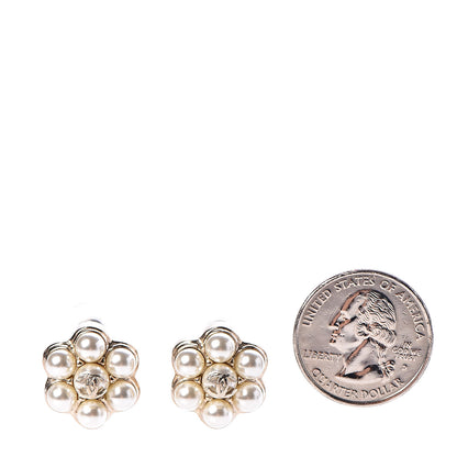 Chanel Pearl CC Flower Earrings Gold 2 of 5