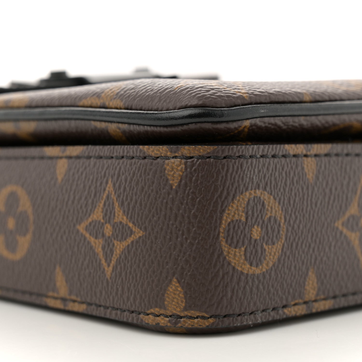 Louis Vuitton Monogram S Lock Vertical Wearable Wallet 8 of 10