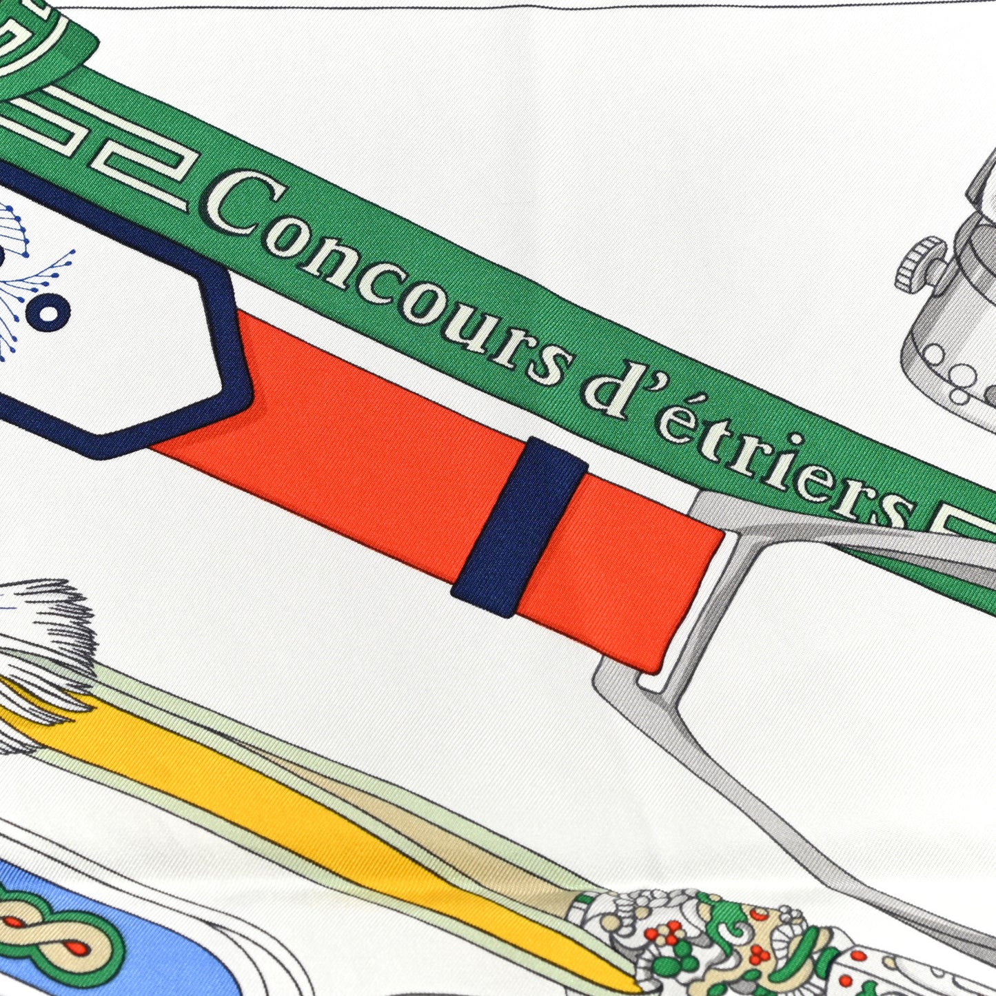 Silk Wash Concours D Etriers Scarf 90 White Casse Vert