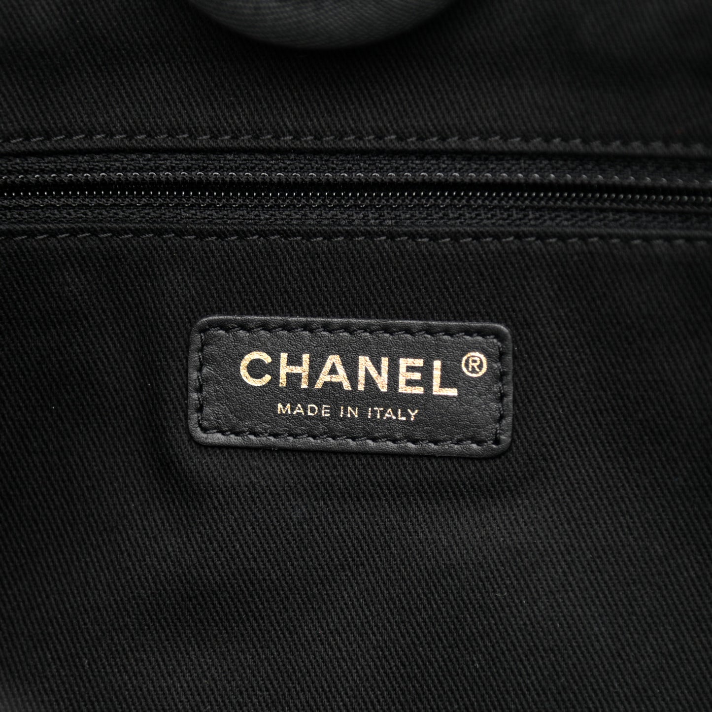 Woven Straw Raffia Small Deauville Tote Black