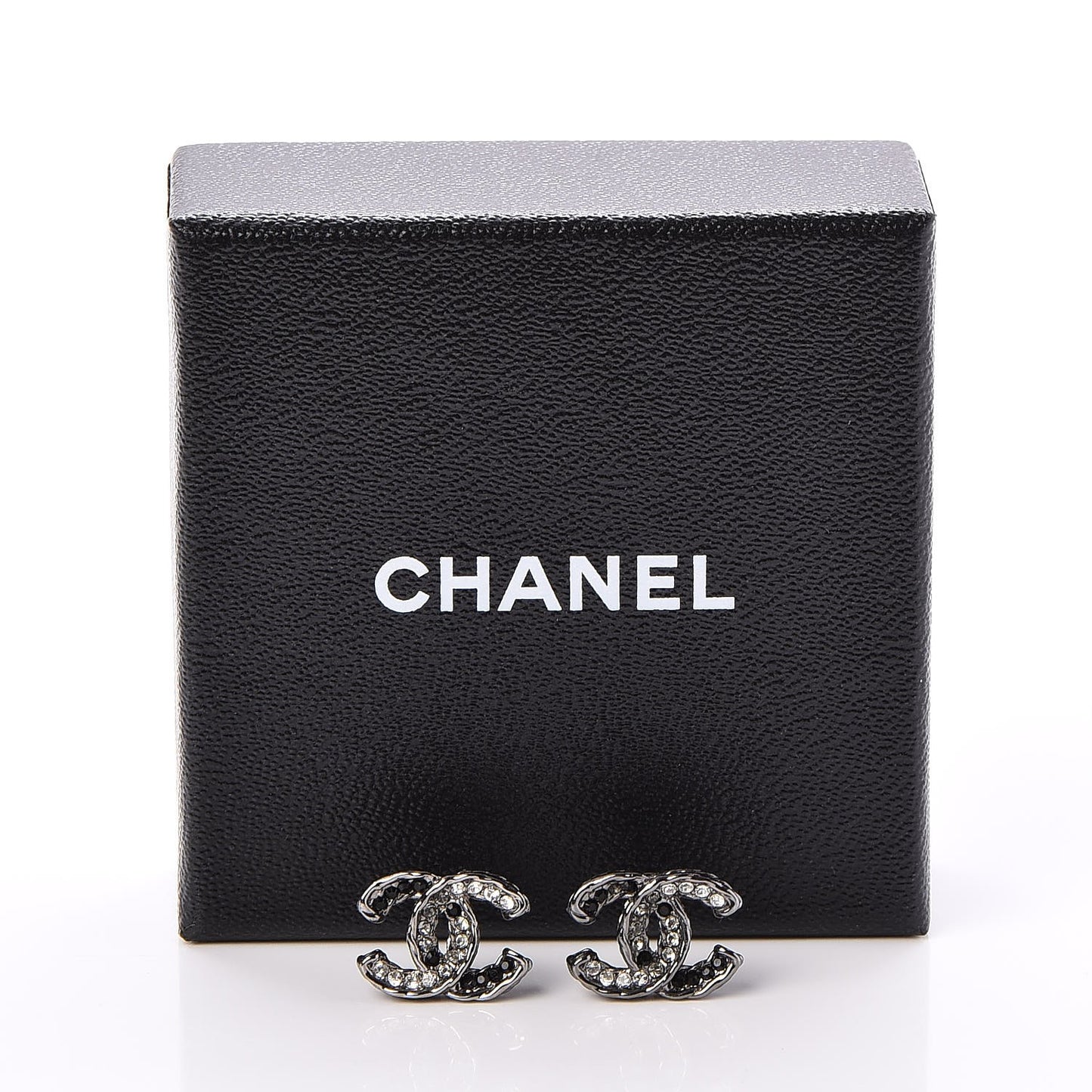 Ruthenium Crystal CC Earrings Silver Black