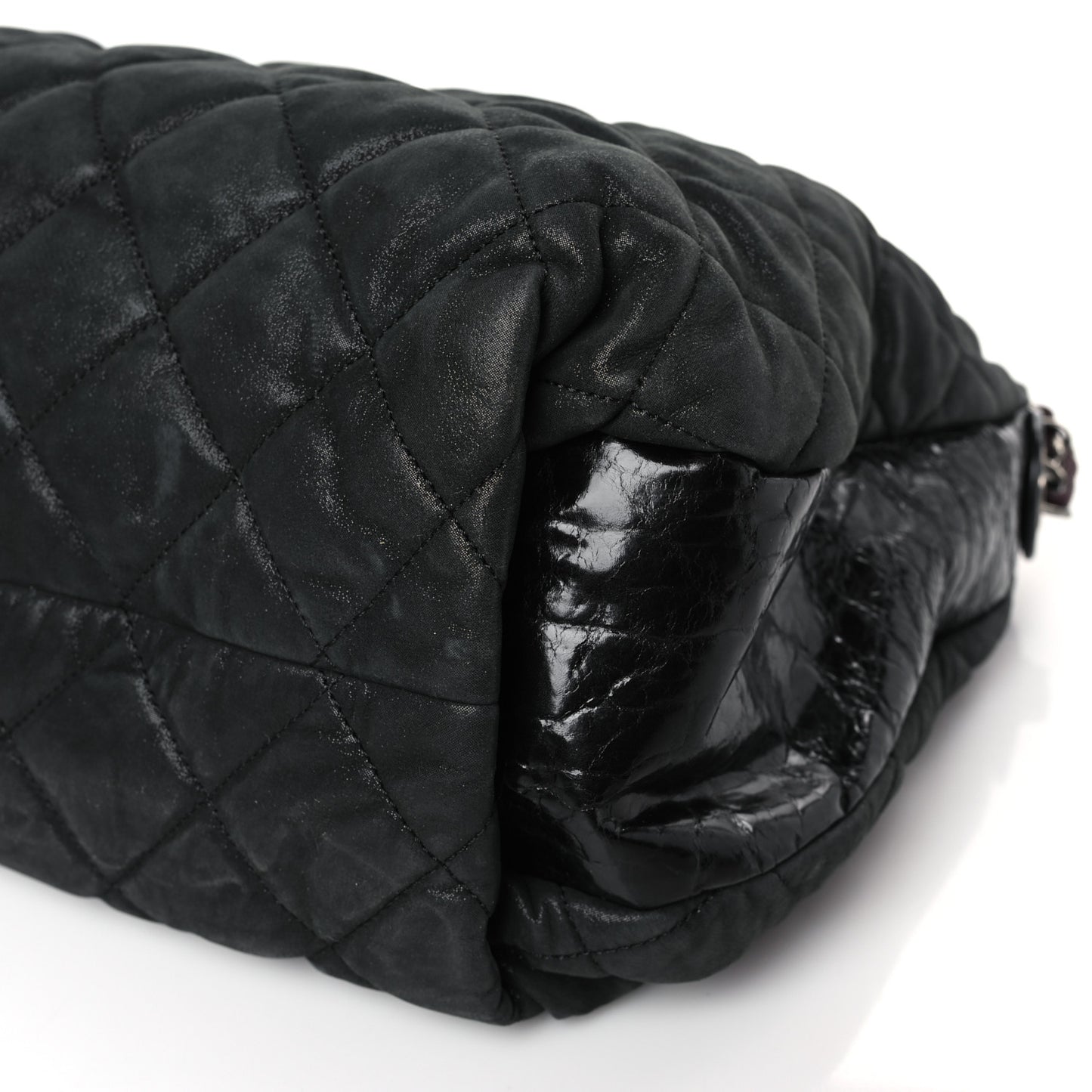 Iridescent Calfskin Quilted Coco Daily Black