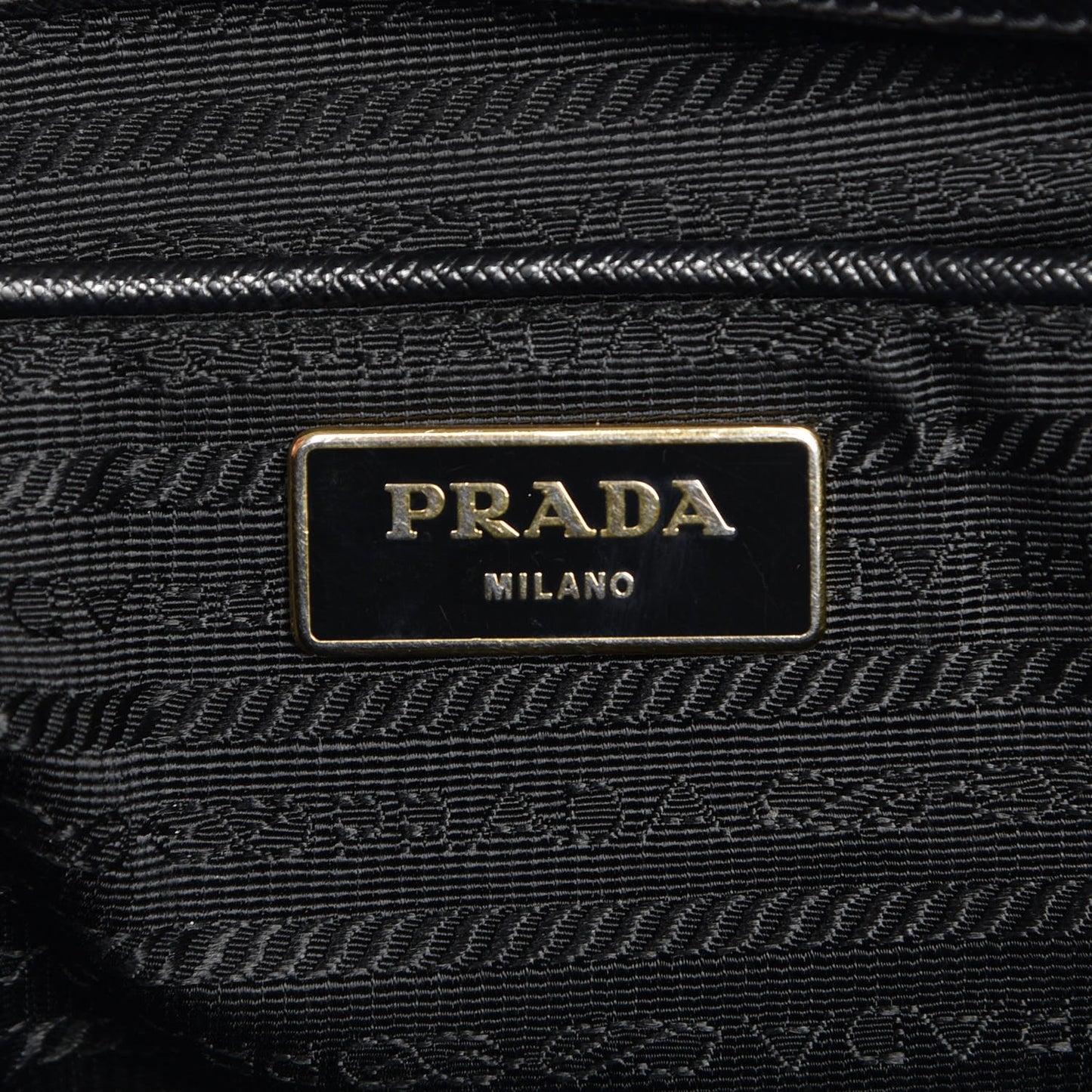 Saffiano Lux Extra Large Galleria Double Zip Tote Black