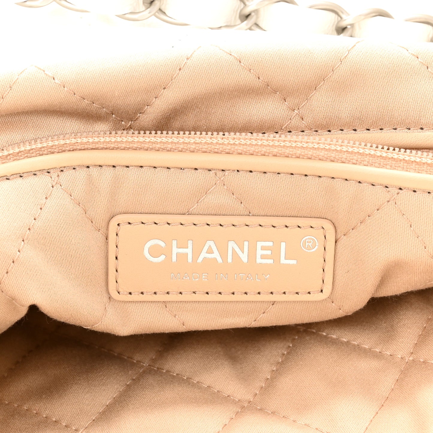 Shiny Calfskin Quilted Chanel 22 White