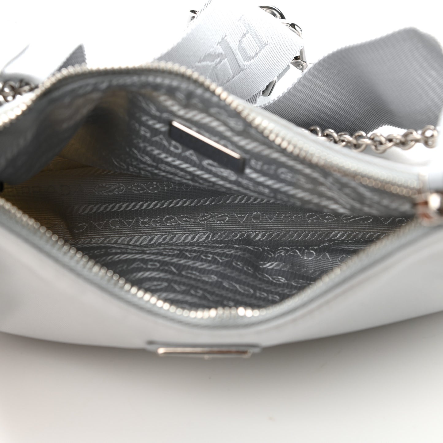 Re-Nylon Saffiano Re-Edition 2005 Shoulder Bag Fiordaliso