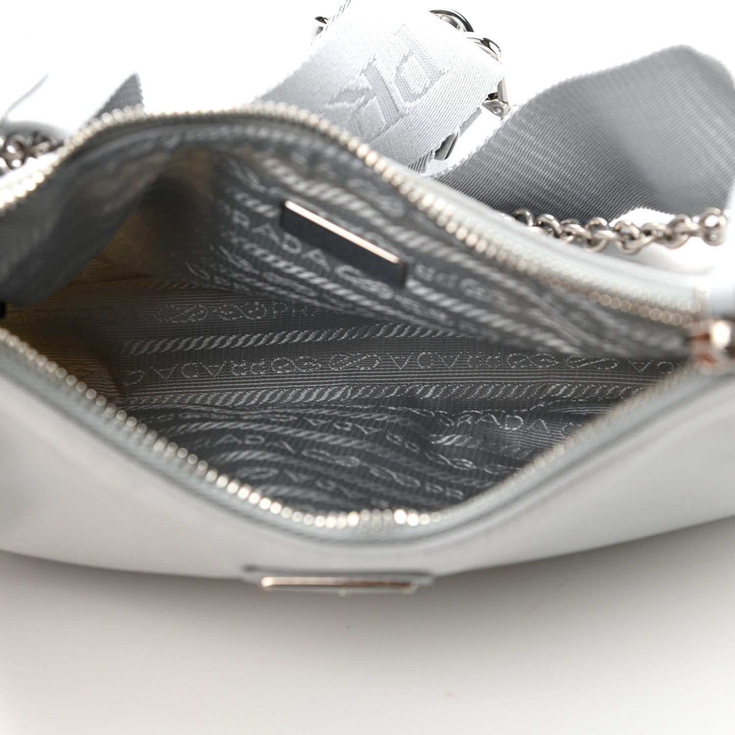 Prada Re-Nylon Saffiano Re-Edition 2005 Shoulder Bag Fiordaliso 5 of 13