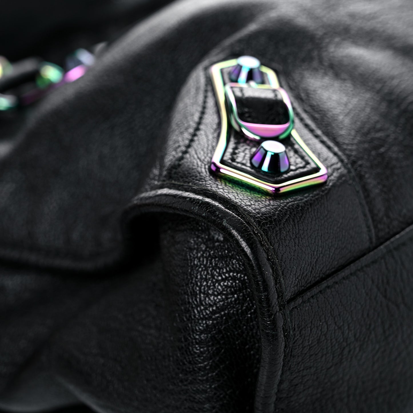 Chevre Iridescent Metallic Edge Hardware City Black