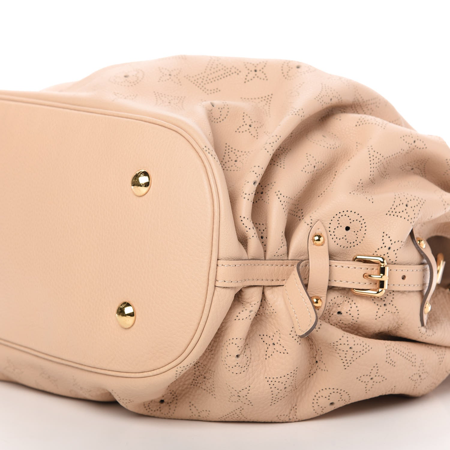 Louis Vuitton Mahina L Sable 7 of 9