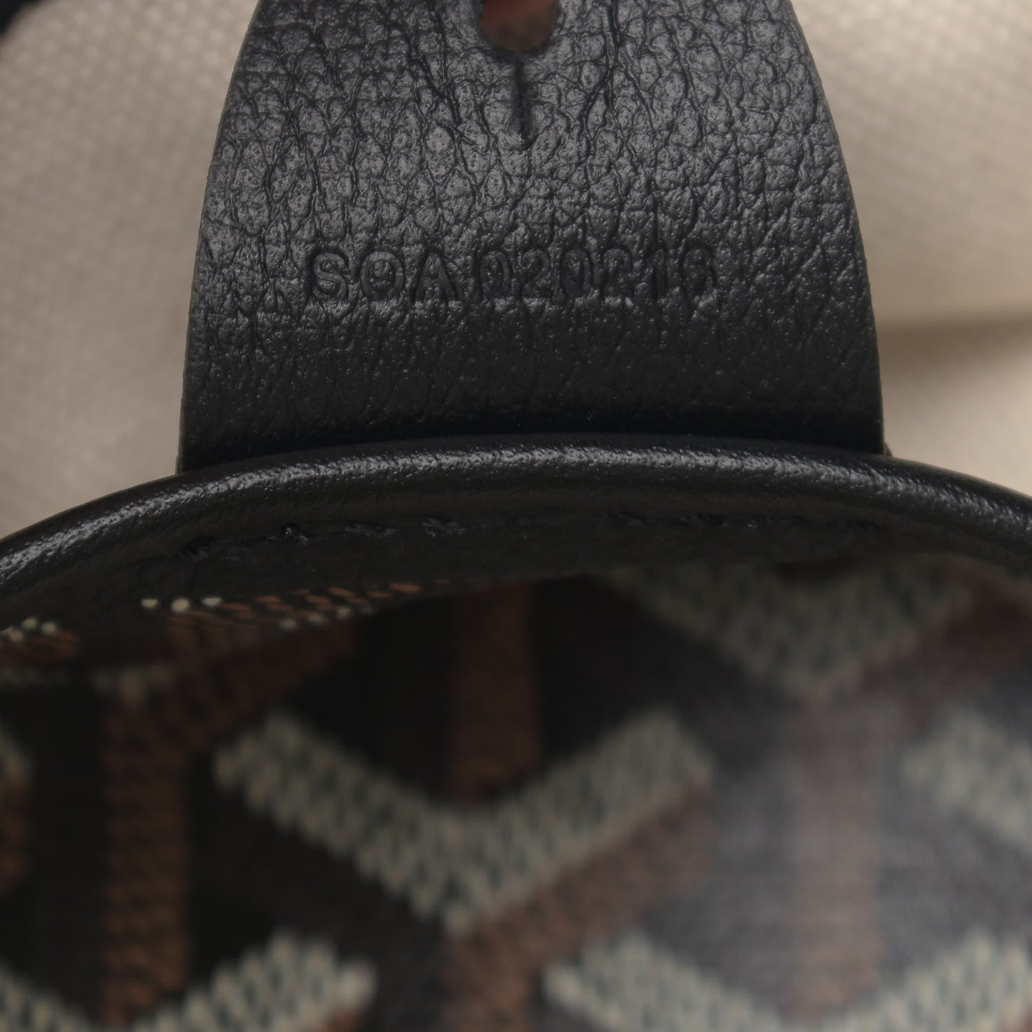 Goyard Goyardine Artois MM Black 6 of 8