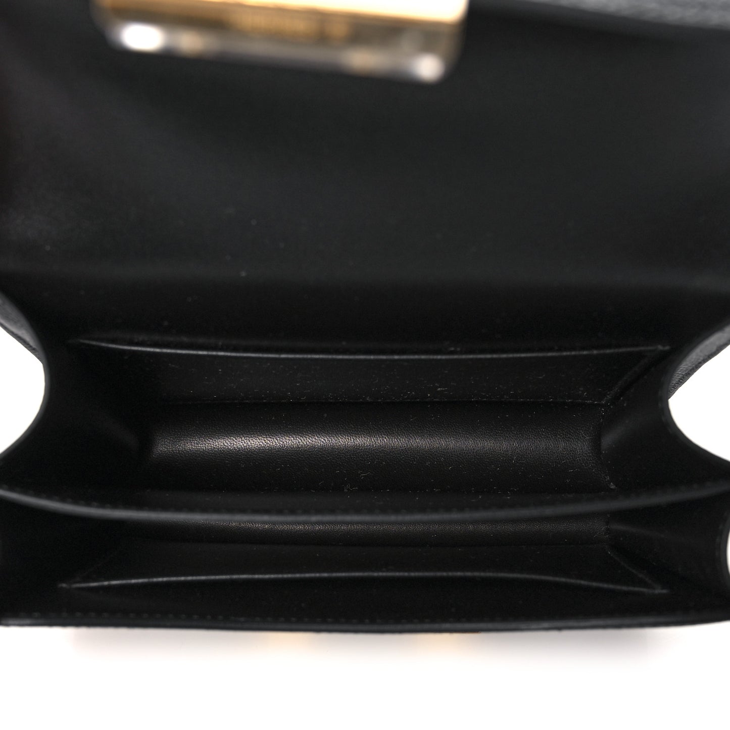 Epsom Constance 18 Black