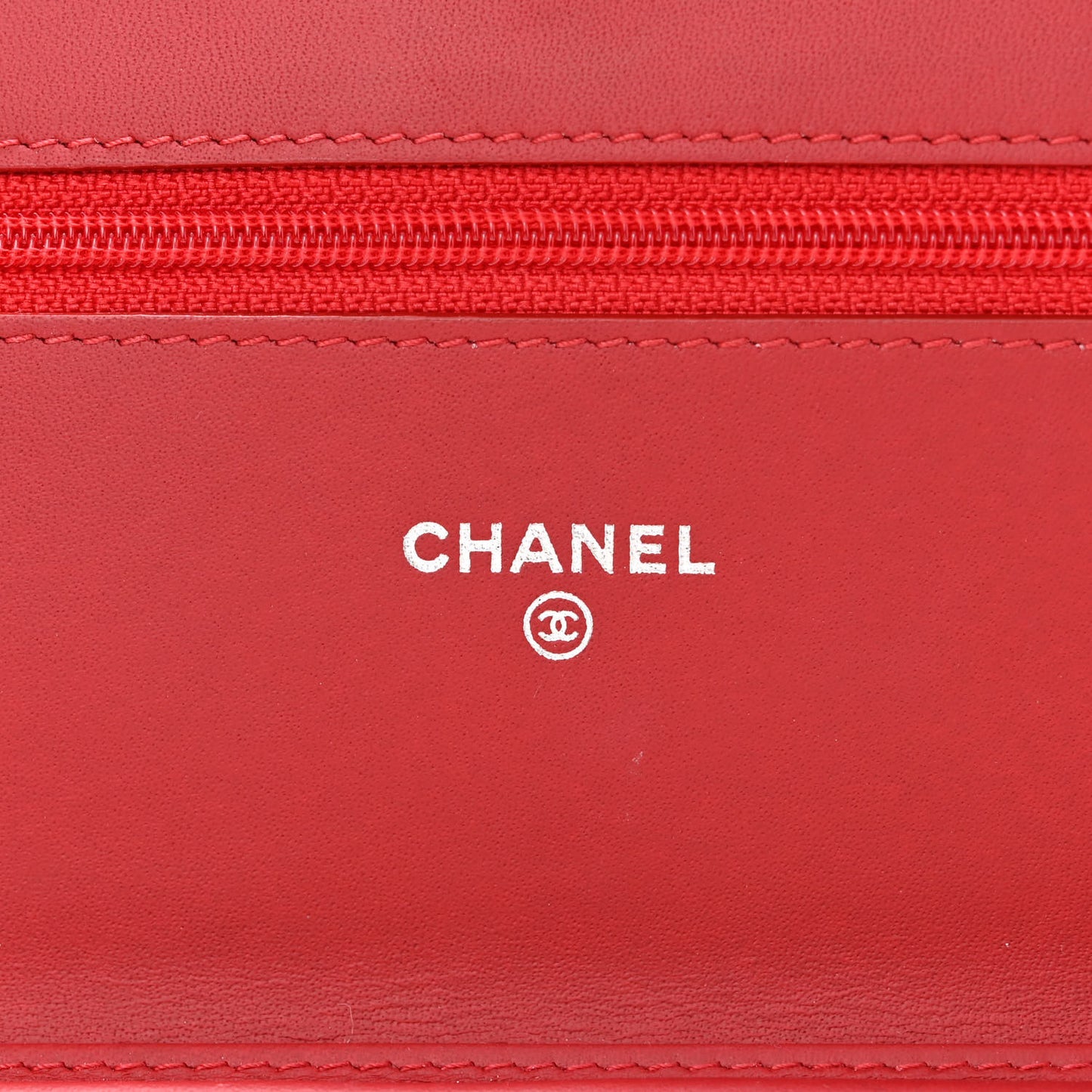 Patent Quilted Brilliant Wallet On Chain WOC Red