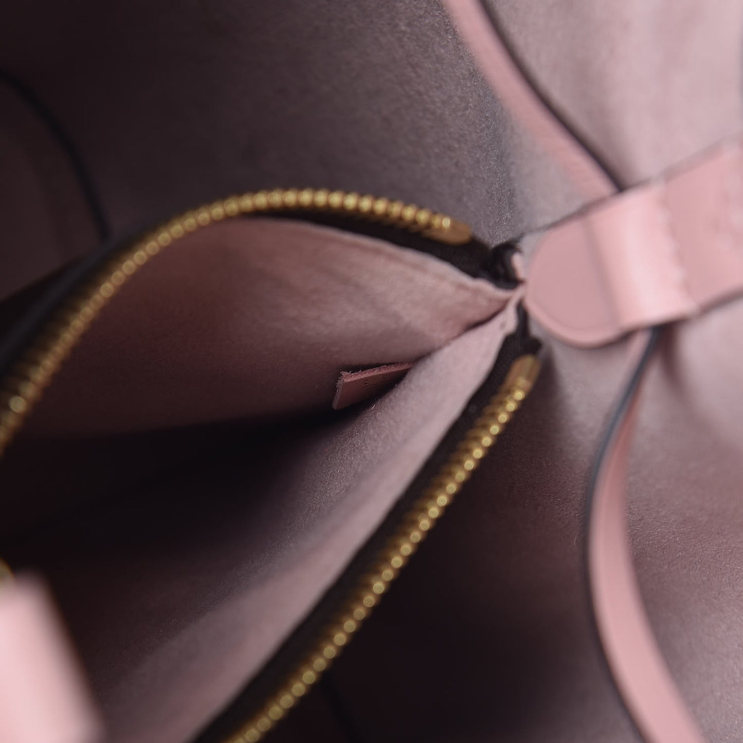 Monogram Neonoe MM Rose Poudre