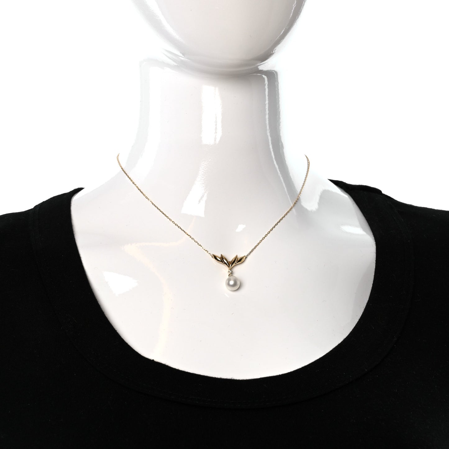 18K Yellow Gold Diamond Akoya Pearl 7.5mm Leaf Pendant Necklace