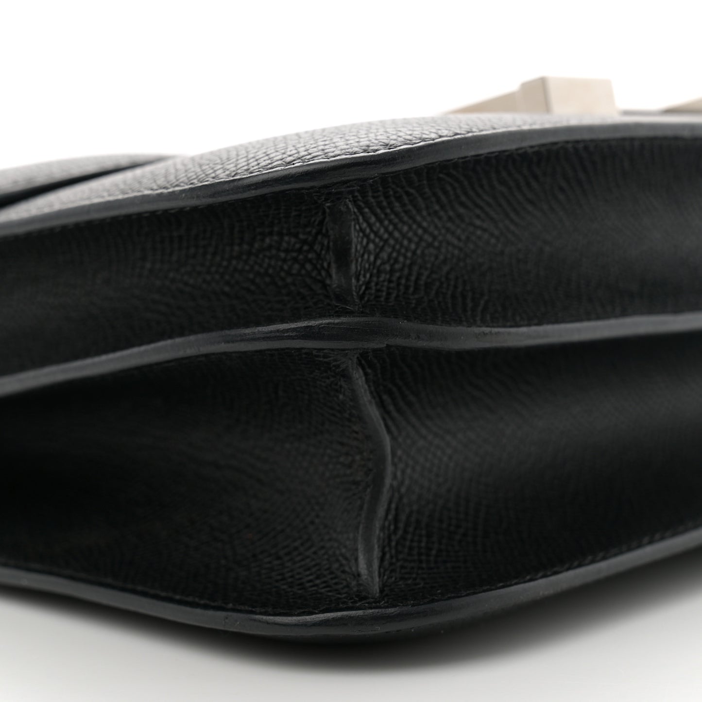 Epsom Constance 24 Black